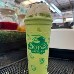 ชาเขียวนมสดมะพร้าวอ่อนปั่่น
