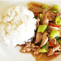 ข้าวราดหมูผัดพริก