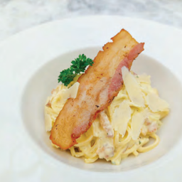 สปาเก็ตตี้คาโบนาร่าเบคอน