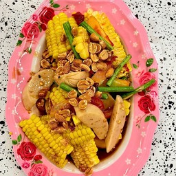 ตำข้าวโพดหมูยอ