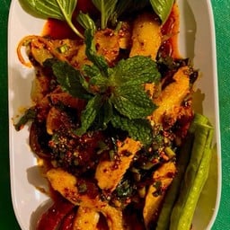 หมูน้ำตก