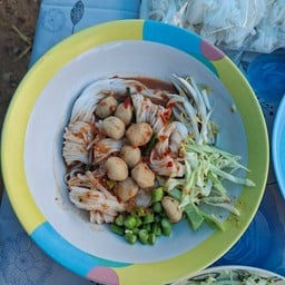 ขนมจีนน้ำยา รสเด็ด บ้านใหม่