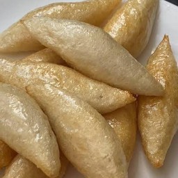 ลูกชิ้นปลาทอด