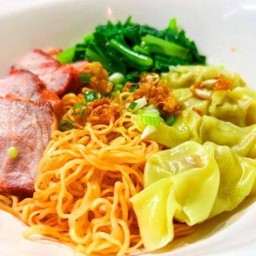 บะหมี่เกี๊ยวหมูแดง