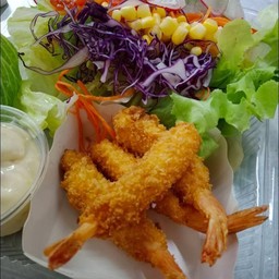 สลัดผักกุ้งทอดกรอบ