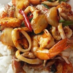 ข้าวผัดพริกรวม