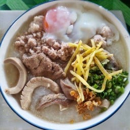 โจ๊ก ต้มเลือดหมูป้าแว่น&อาหารตามสั่ง
