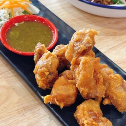 สามชั้นฉ่ำน้ำปลา