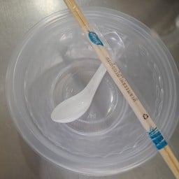 ถ้วยพลาาติก+ตะเกียบ+ช้อน