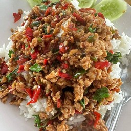 กระเพราหมูสับ