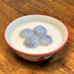 บัวลอยน้ำเต้าหู้