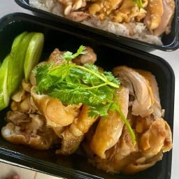 ไก่ต้มน้ำปลา