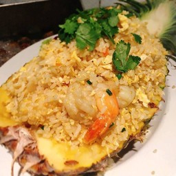 ข้าวผัดกุ้ง กลาง