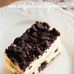 Mee Tang Eat Cake  (มีตังค์อีทเค้ก)