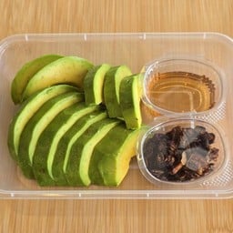 อะโวคาโด น้ำผึ้งและ กราโนล่า