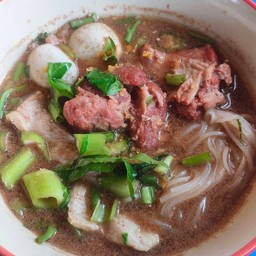 เส้นเล็กหมู