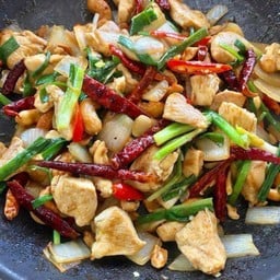 ไก่ผัดซอสหอย