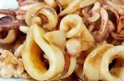 ผัดน้ำมันหอยปลาหมึก