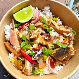 ข้าวยำปลากระป๋อง