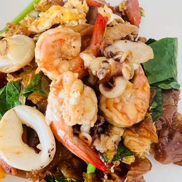 ผัดซีอิ้วทะเล