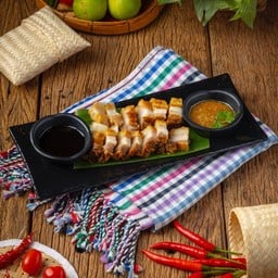 หมูกรอบ2สหาย