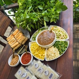 VT แหนมเนืองบ้านสวนเขาใหญ่