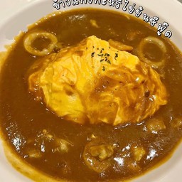 แกงกระหรี่ไข่ข้นซีฟู้ดราดข้าว