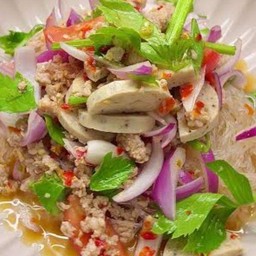 ยำวุ้นเส้นหมูสับ,หมูยอ