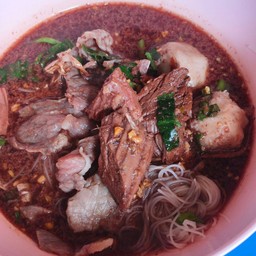 เส้นหมี่เนื้อ