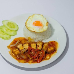 หมูกรอบผัดพริกหยวก