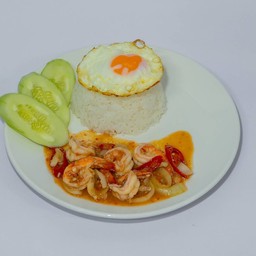 กุ้งผัดกะปิฟรีไข่ดาว