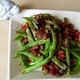 ถั่วฝักยาวผัดหมูสับ