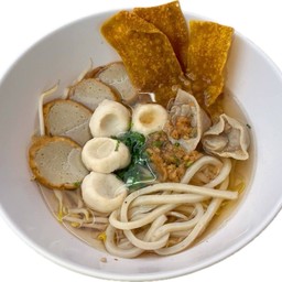 ก๋วยเตี๋ยวลูกชิ้นปลา
