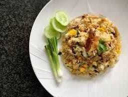 ข้าวผัดไก่