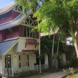 โรงแรมเนเชอรัลปาร์ครีสอร์ท