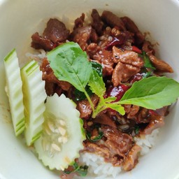 ข้าวกระเพราเนื้อ