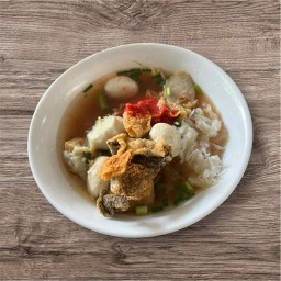 ก๋วยเตี๋ยวต้มยำโบราณเจ๊ทราย