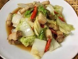 ผัดผักรวมหมูกรอบ