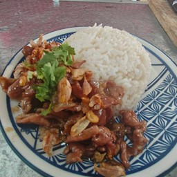 หมูหมักทอดกระเทียมเนื้อฉ่ำๆ