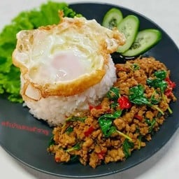 กระเพราหมูสับ&ไข่ดาว