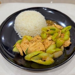 ยันหว่าง - ข้าวราดผัดพริกอ่อน