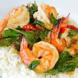 ข้าวผัดกระเพรากุ้งไข่ดาว