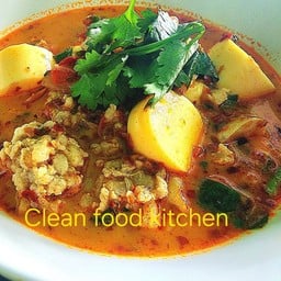 ต้มยำหมูสับใส่เต้าหู้ไข่น้ำข้น