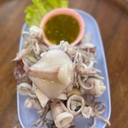 ลวกจิ้มปลาหมึก