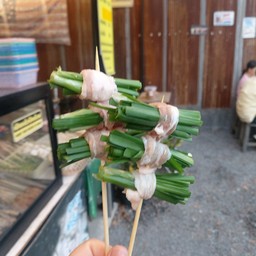 สามชั้นพันกุ้ยฉ่าย