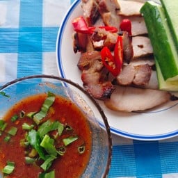 คอหมูย่าง + น้ำจิ้มแจ่ว  สูตรเด็ด