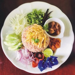 ข้าวคลุกกะปิทรงเครื่อง