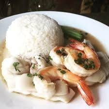 ผัดน้ำมันหอยทะเลราดข้าว