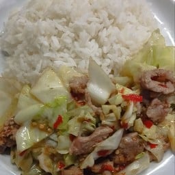 ผัดกะหล่ำหมูชิ้น