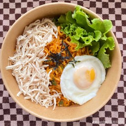 มาม่าเกาหลีไก่ฉีก